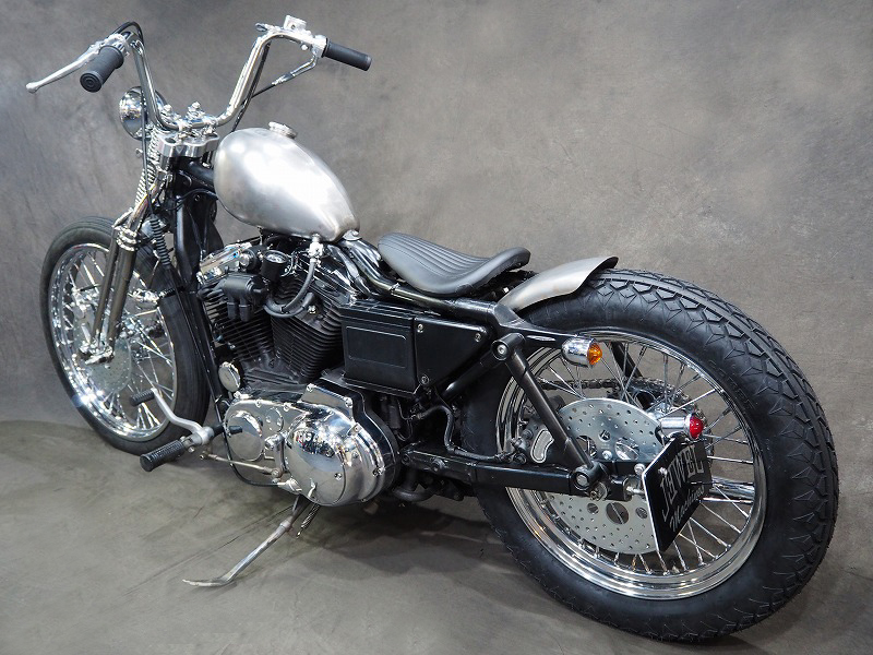 オリジナルショートフェンダー＆サイドテール。オプションでタンデム仕様も可能。